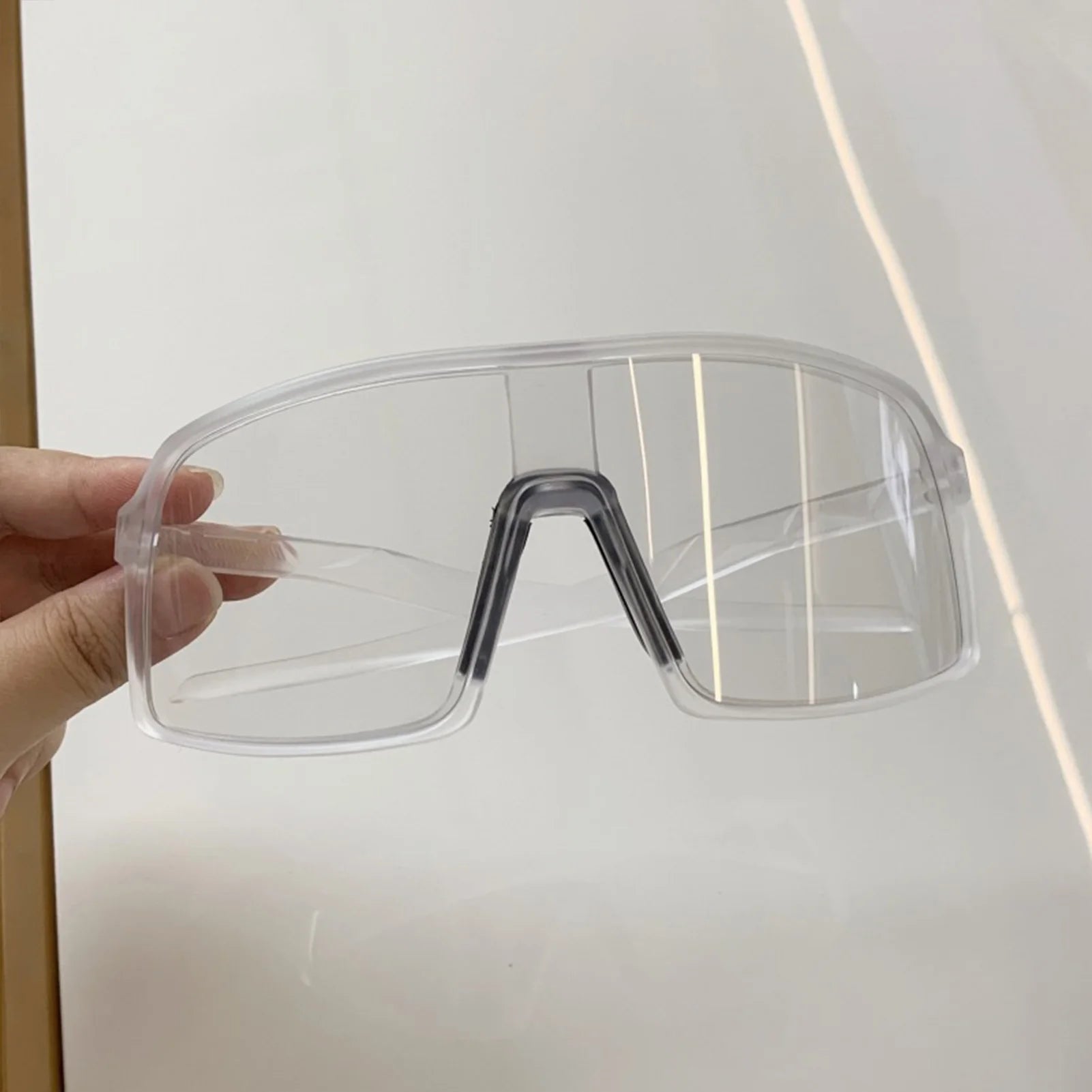 Anti-UV Protection Sports Sunglasses Lens Color Change Anti-UV Sunglasses Cycling Eye Protection Color Changing Sunglasses
